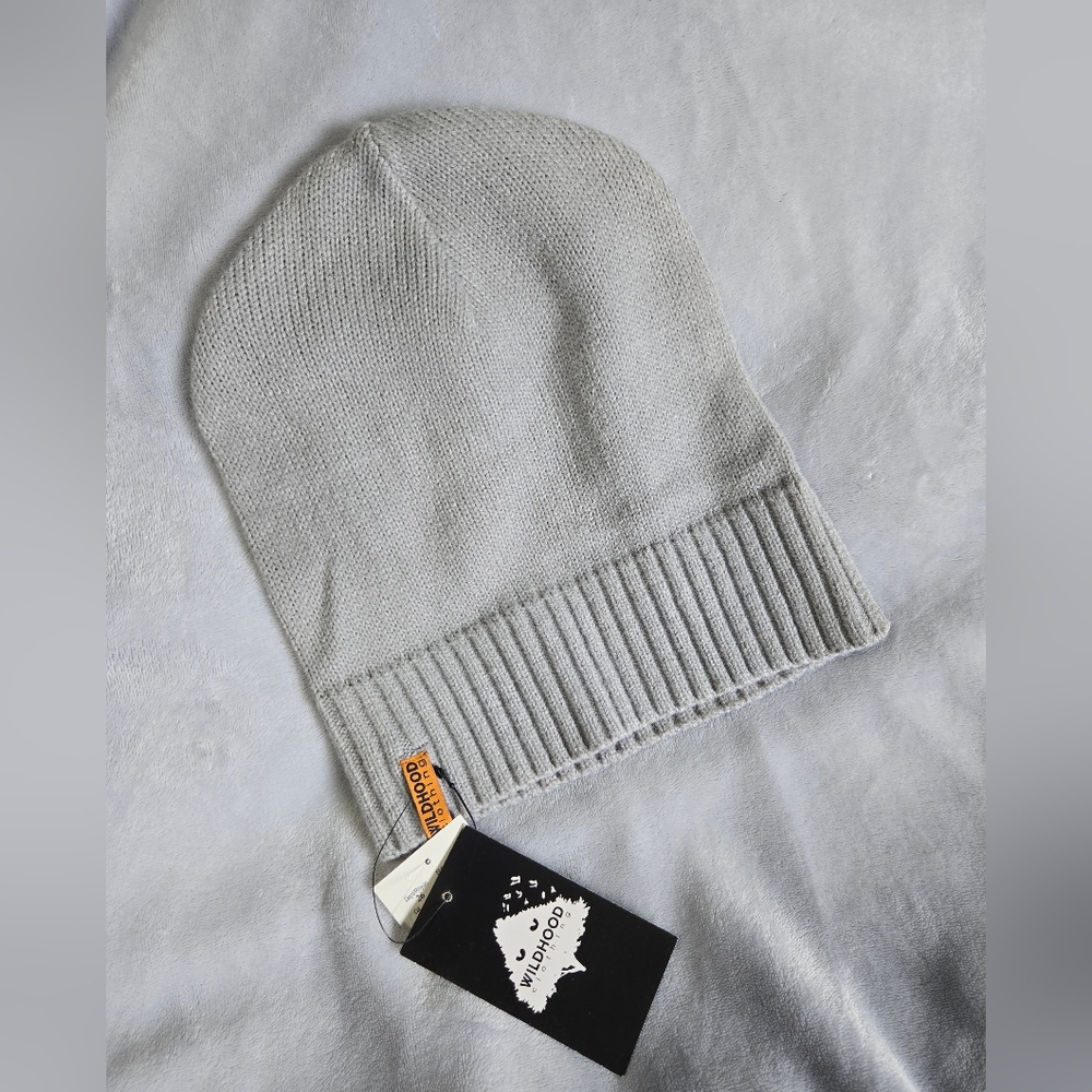 🟢 Gray Knit Beanie